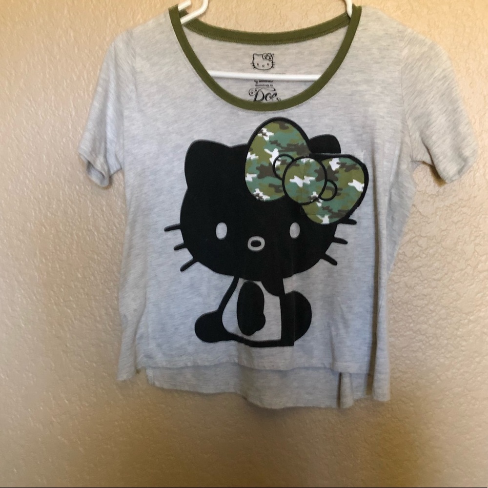 Hello kitty crop top graphic tee shirt -jurors S